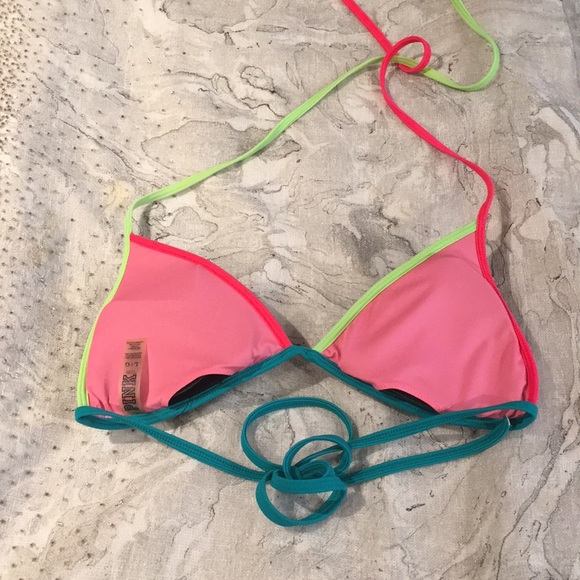 HOST PICK - VS PINK large bikini top🖤💕 - Picture 3 of 3